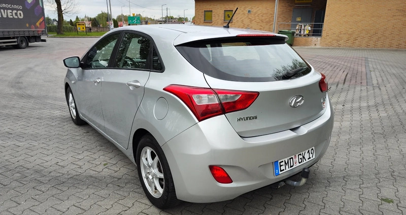 Hyundai I30 cena 31900 przebieg: 180000, rok produkcji 2012 z Praszka małe 466